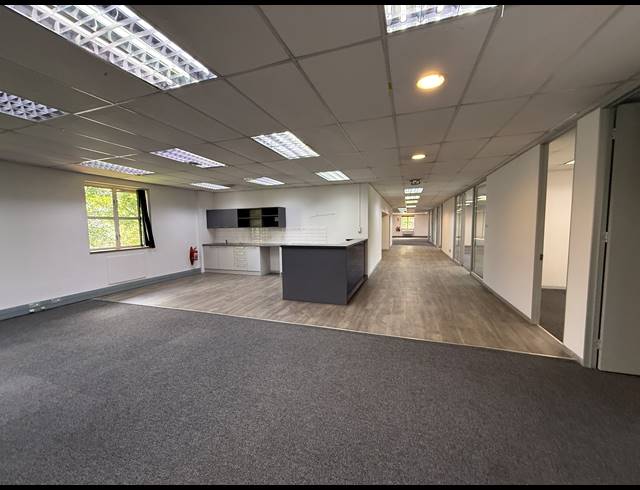 914M² OFFICE TO LET IN RIVIERA